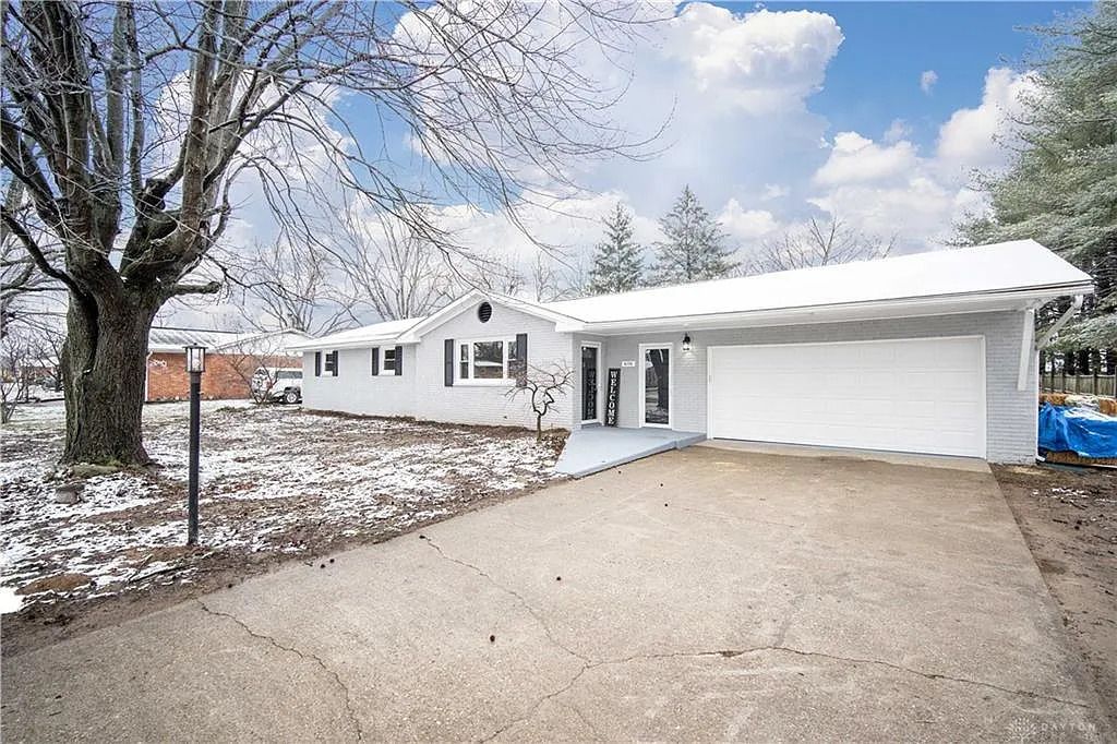 8776 Oriole Dr photo 1
