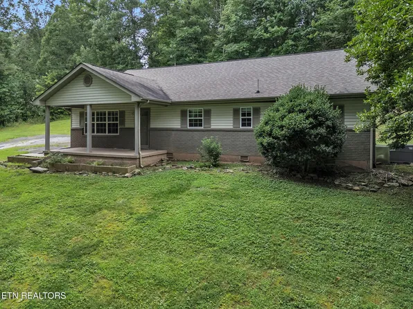 241 Skyline Dr, Oneida, TN 37841