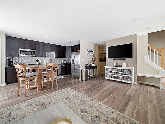 5th image of 138 Elm St APT 38