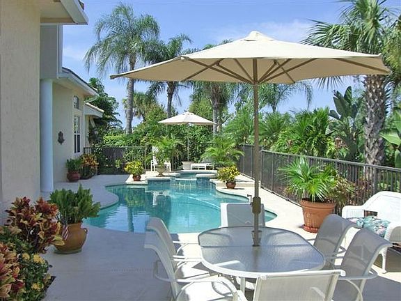 Lushly landscaped lanai