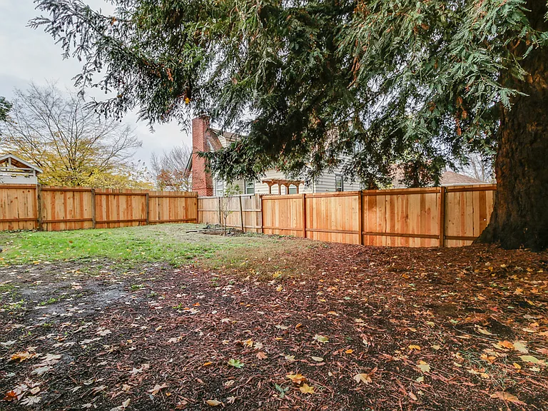 171 W 18th Ave — Photo 19