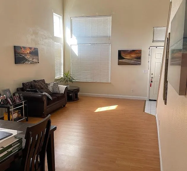 1402 Parkington Ln — Photo 8