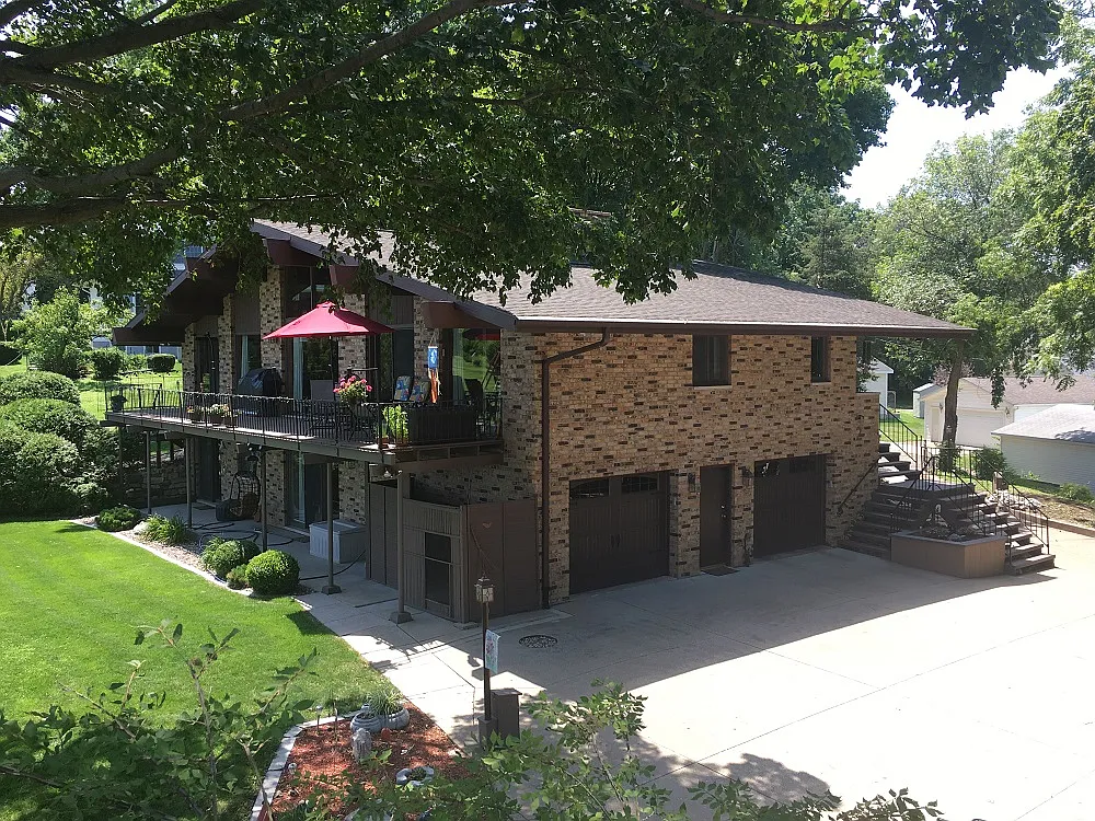 4 bed, 1986 sqft, $2,500 — Photo 2
