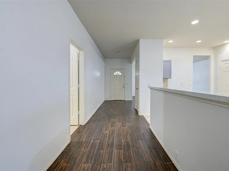 14027 Coveney Dr — Photo 19