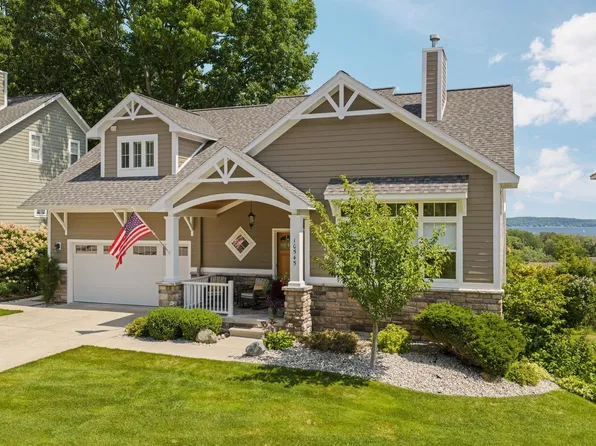 10545 Camrose Cir, Traverse City, MI 49684