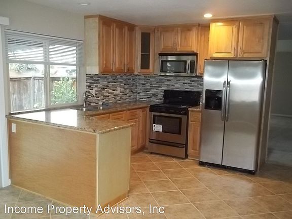 3rd image of 10746 Escobar Dr