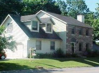 1527 S Highland Dr, Bloomington, IN 47404