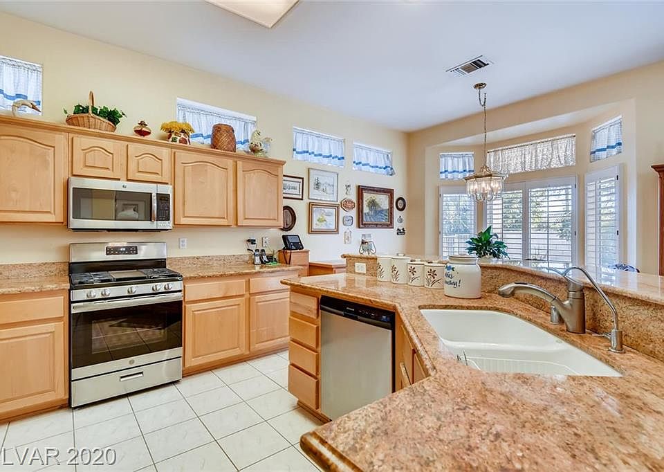 1st image of 10209 Crescent Creek Dr