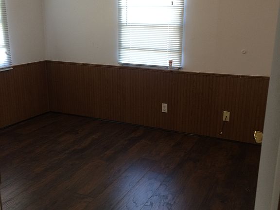 4th image of 32 Lake Vista Cir