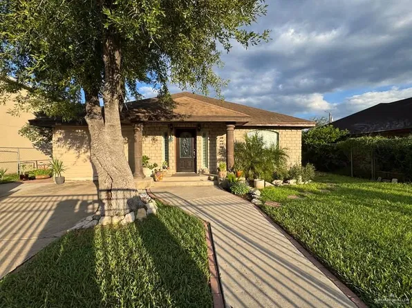 204 N Castillos Y Diamantes St, Mission, TX 78572