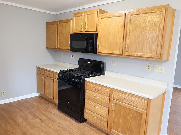 4th image of 607 Russell Ave