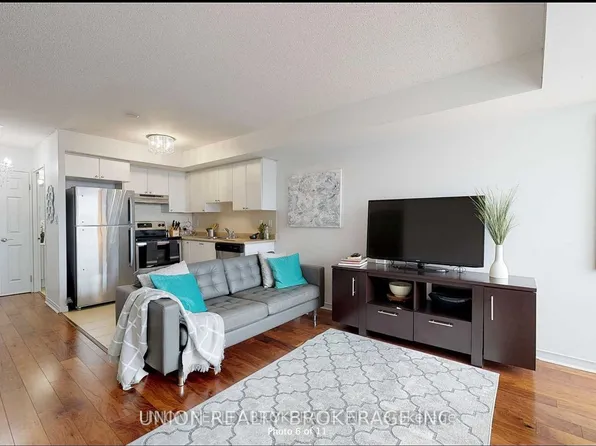 230 King St, Toronto, ON