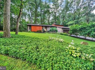 2698 Forest Rd, York, PA 17402