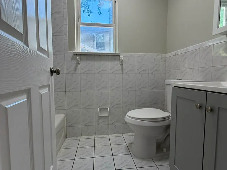 509 S 19th St #4 — Photo 9
