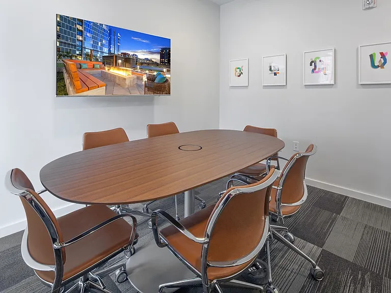 NV Apartments — Photo 12