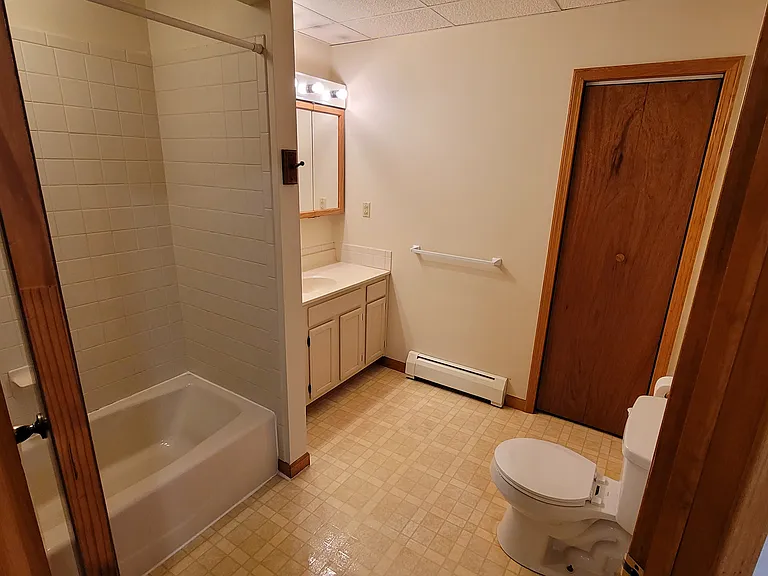 136 Valley St #1 — Photo 4