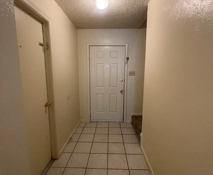 627 Overlook Ct — Photo 3