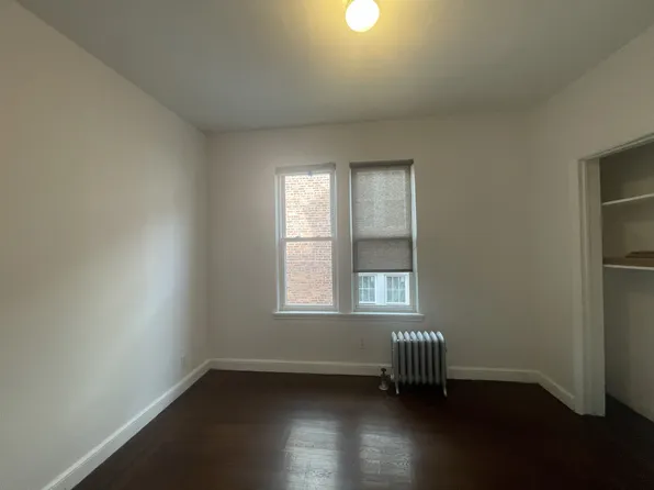 537 West 232nd Street image 13 of 15