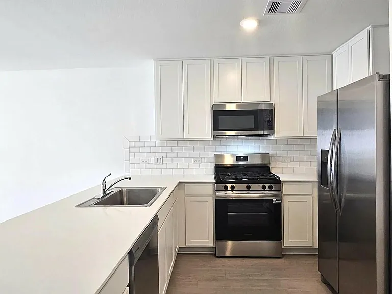 3132 Sunset Glory Dr — Photo 8