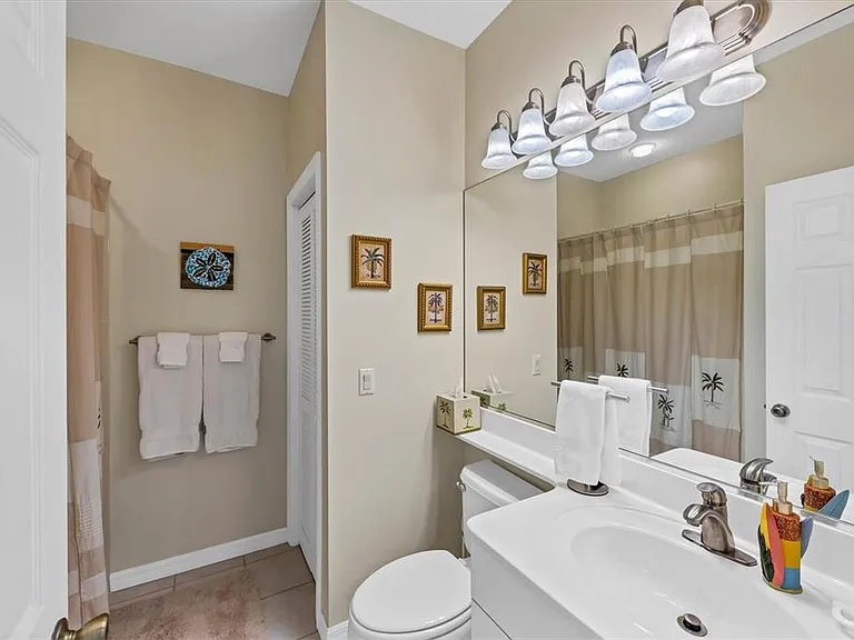 8272 Harborside Cir — Photo 17