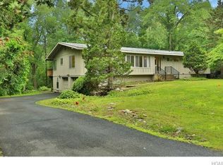 25 S Park Ter, Congers, NY 10920