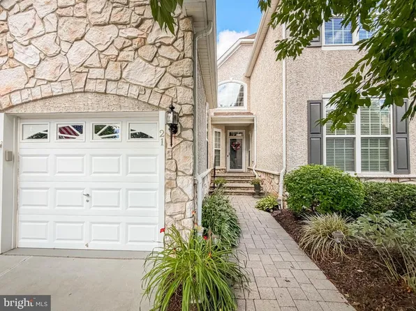 21 Vanartsdalen Dr, Washington Crossing, PA 18977