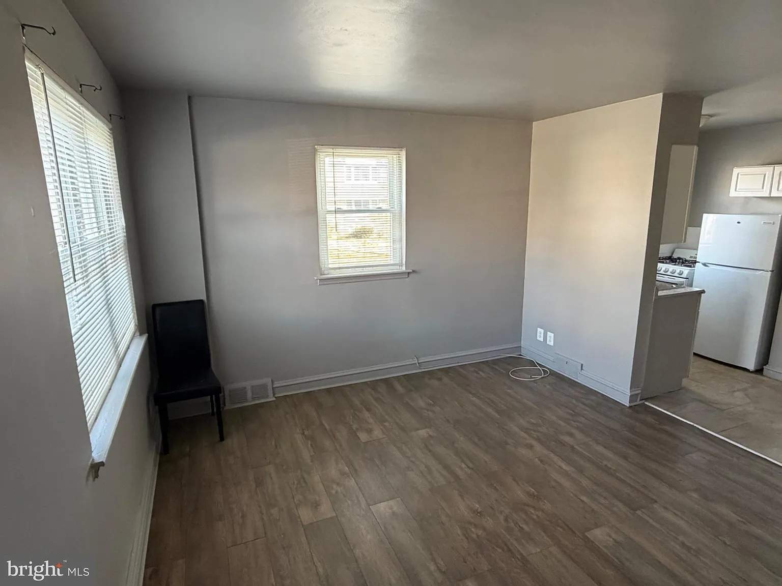 2 bed, 1.0 bath, 1332 sqft, $1,450 — Photo 4
