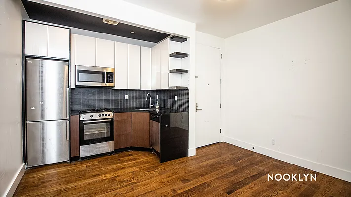 Rented by Nooklyn NYC LLC | media 18
