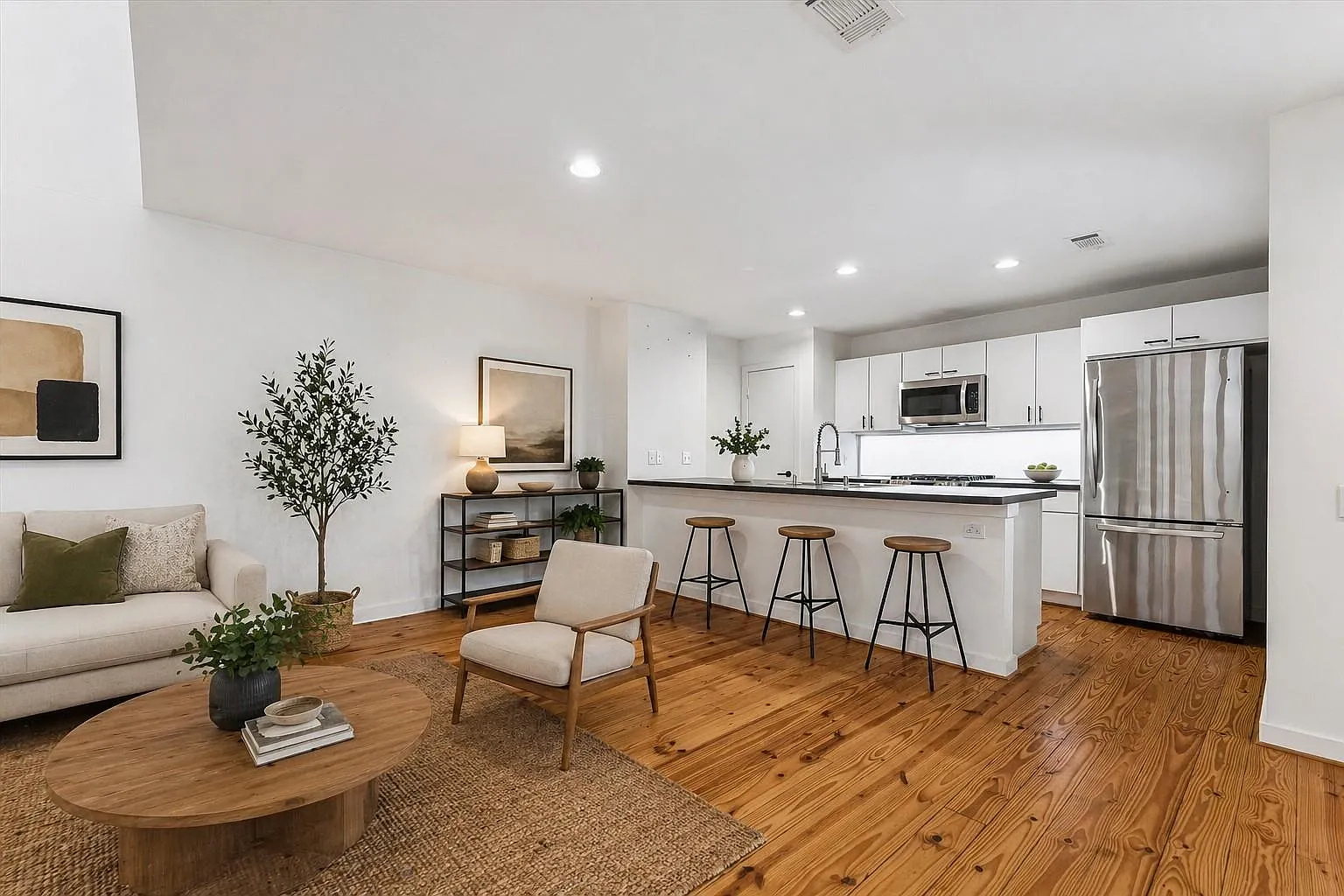 2 bed, 2.0 bath, 1887 sqft, $2,500 — Photo 2