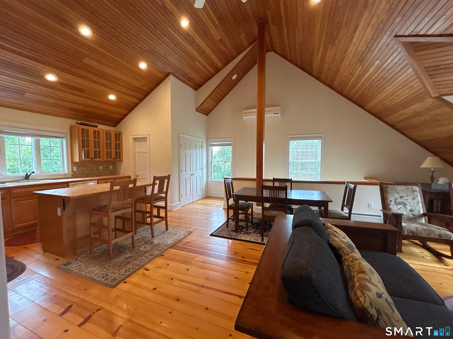 2 bed, 2.5 bath, 1290 sqft, $3,500 — Photo 4