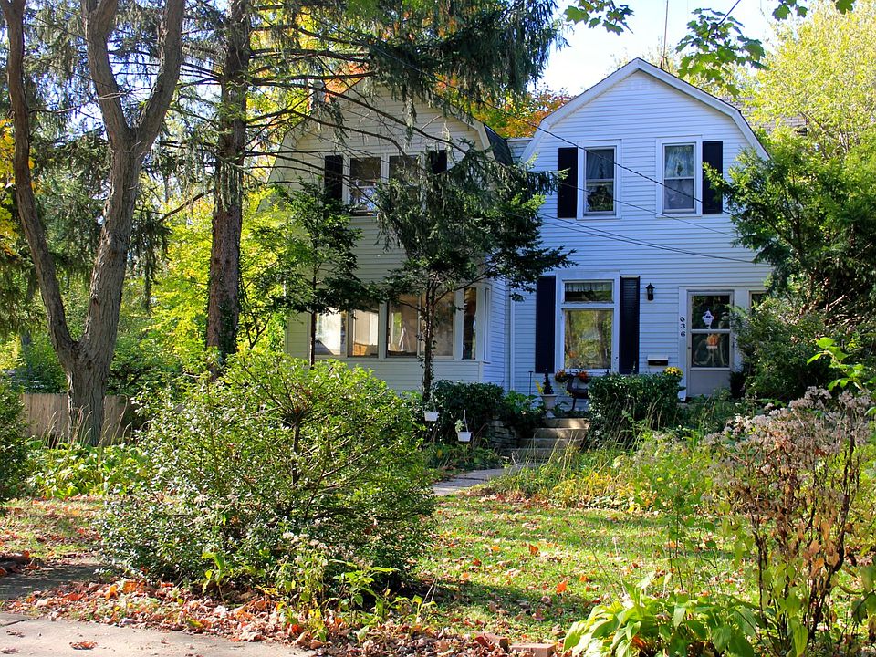 1st image of 636 Newton Ave