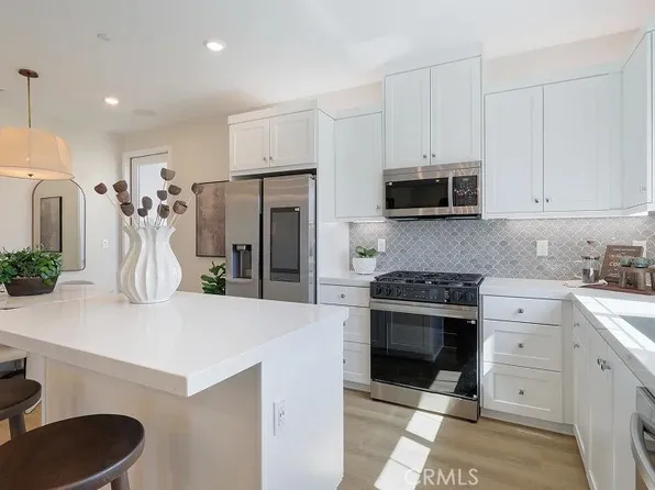 2177 Aneto Way, Santa Paula, CA 93060