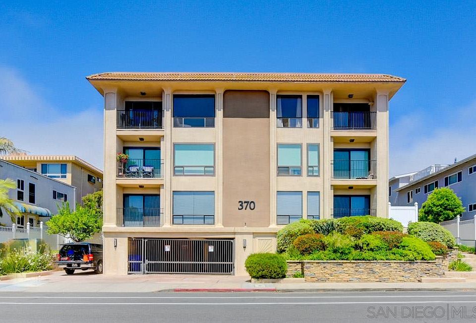 1st image of 370 Rosecrans St APT 204