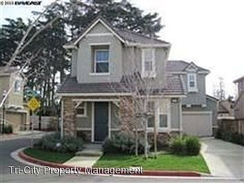 1st image of 585 Cottage Park Dr