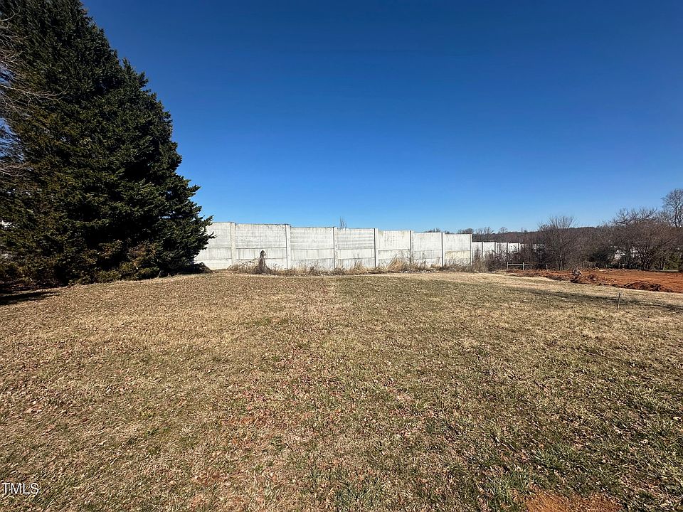 1st image of 405 Montcrest Dr #23