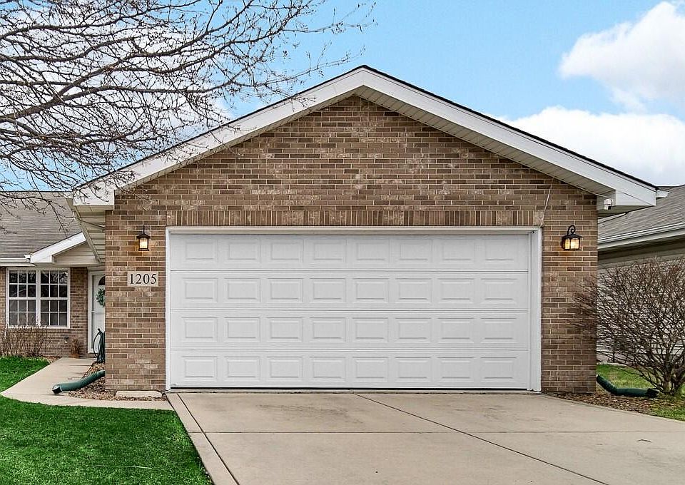 1st image of 1205 W 84th Ln