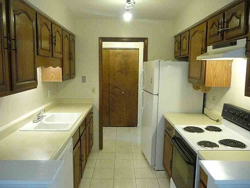 1st image of 2700 W Touhy Ave #2C