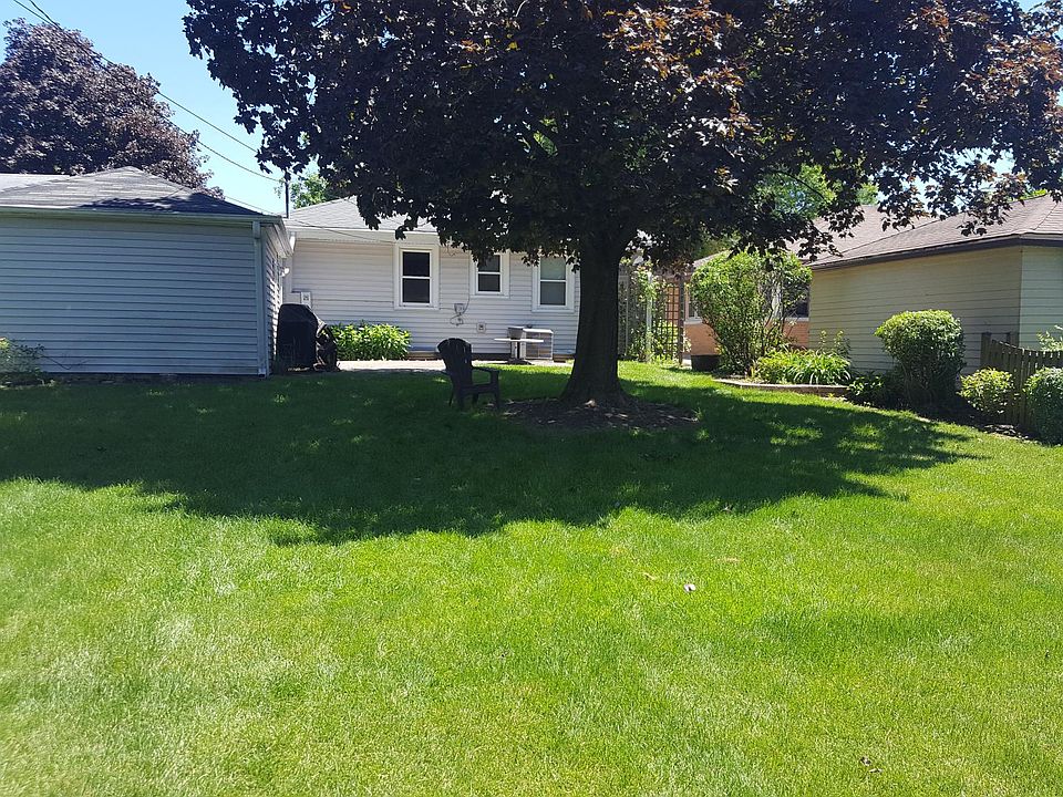 2nd image of 108 S William St