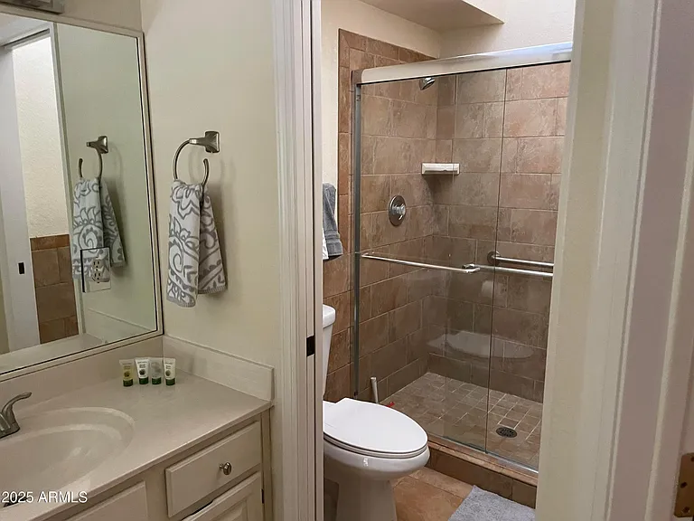 5521 E Paradise Dr — Photo 7
