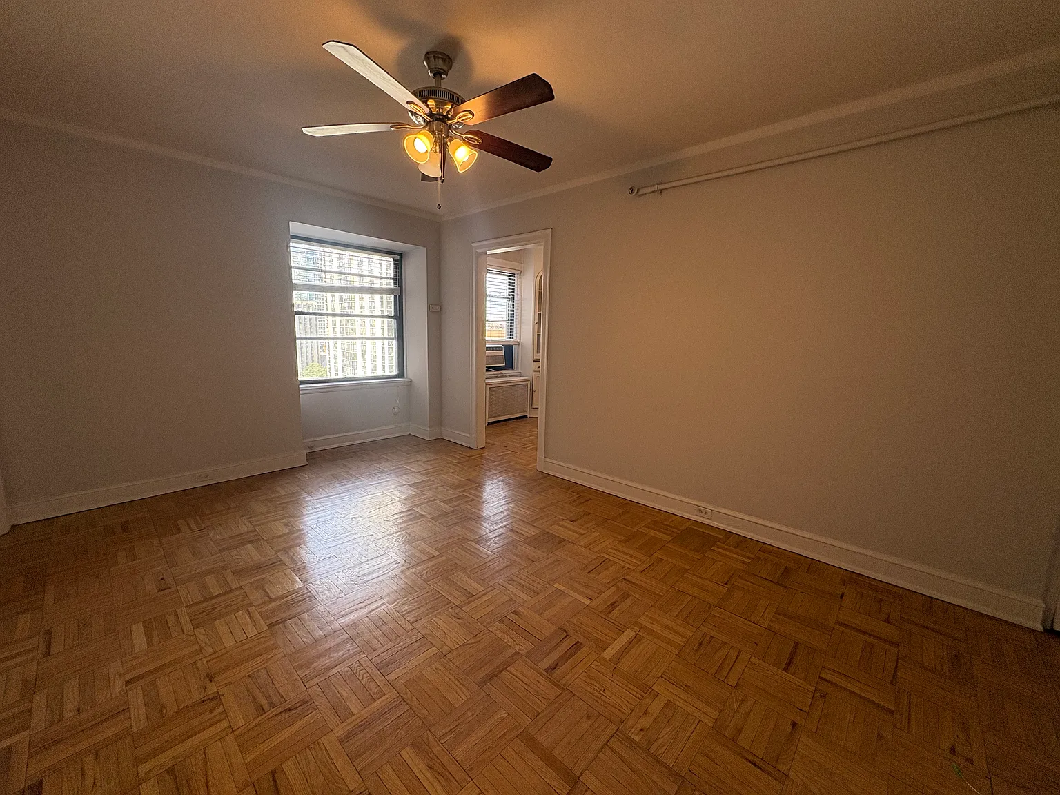 Studio, 500 sqft, $1,850 — Photo 3