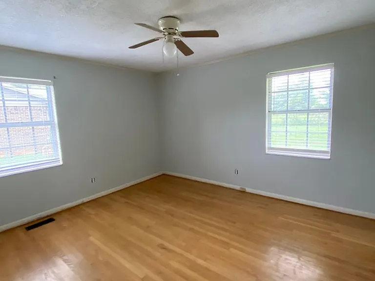 2930 Georgetown Dr NW — Photo 6