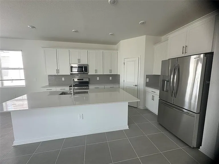 5649 Fiona Ln — Photo 11