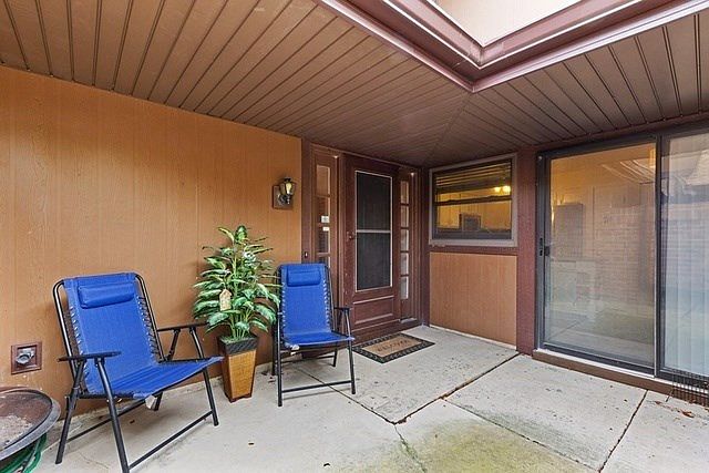 2nd image of 27 Prairie Dr