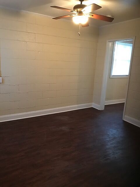2nd image of 846 Estes St