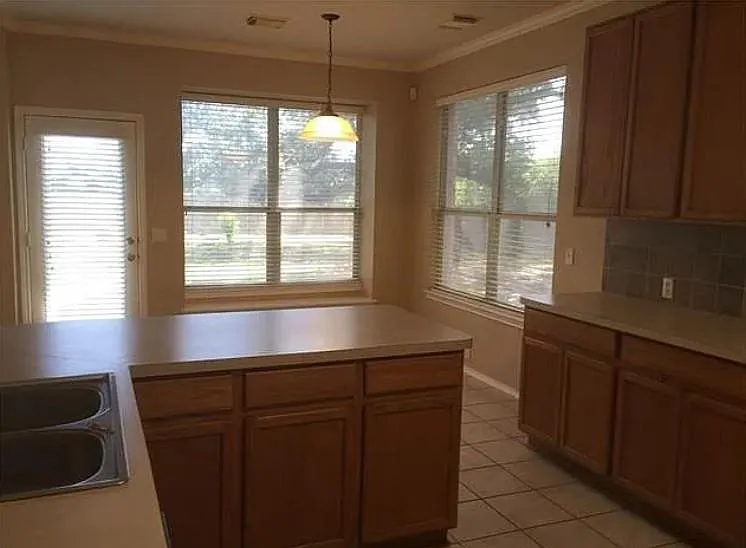 11217 Jockey Bluff Dr — Photo 18