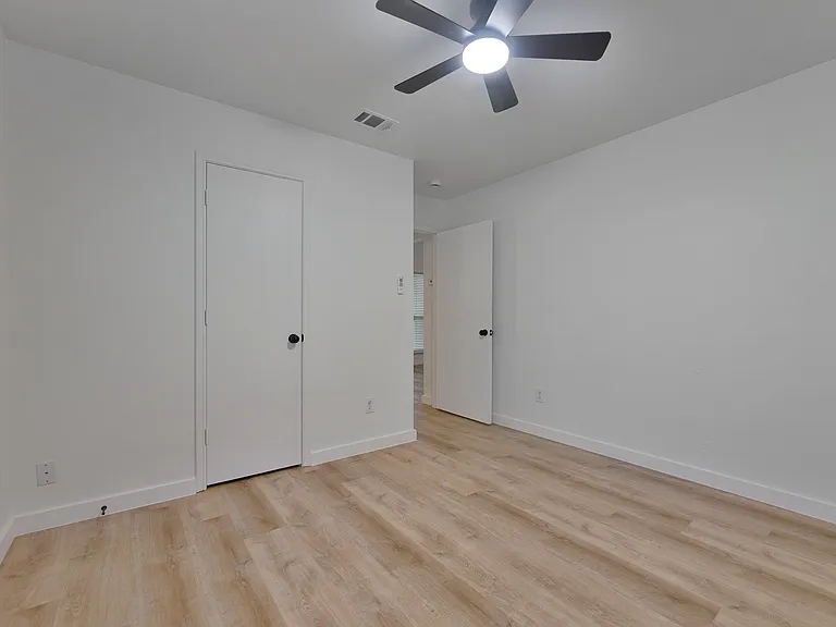 8022 Genesis Dr — Photo 9