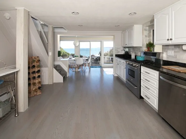 126 Cliff Rd E — Photo 5