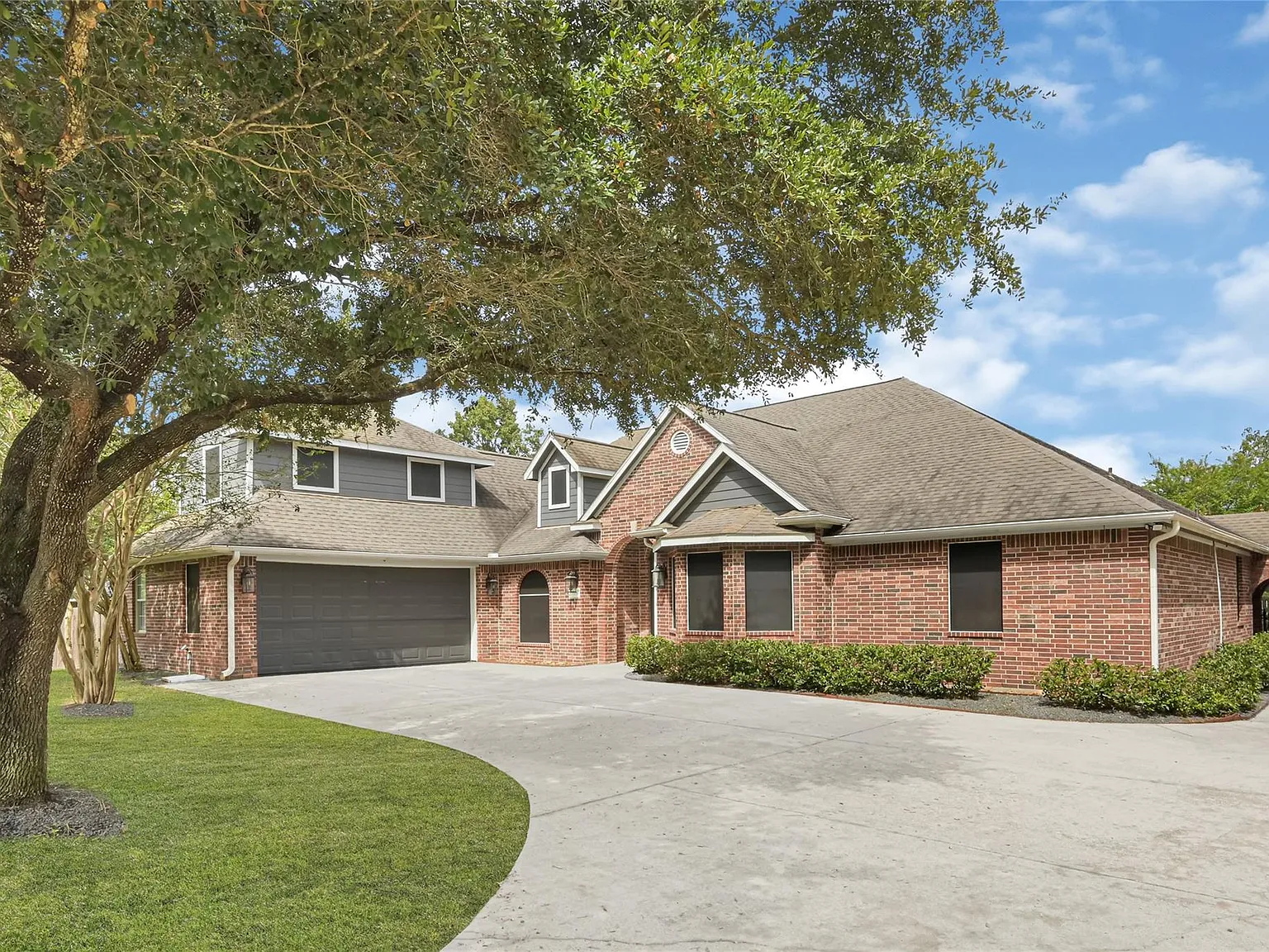5 bed, 3.5 bath, 3300 sqft, $3,795 — Photo 4