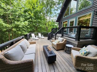105 Sunset Cove Rd, Lake Lure, NC 28746