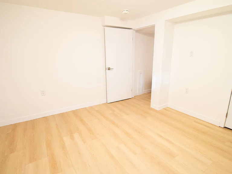 58 Churchill Ave — Photo 8